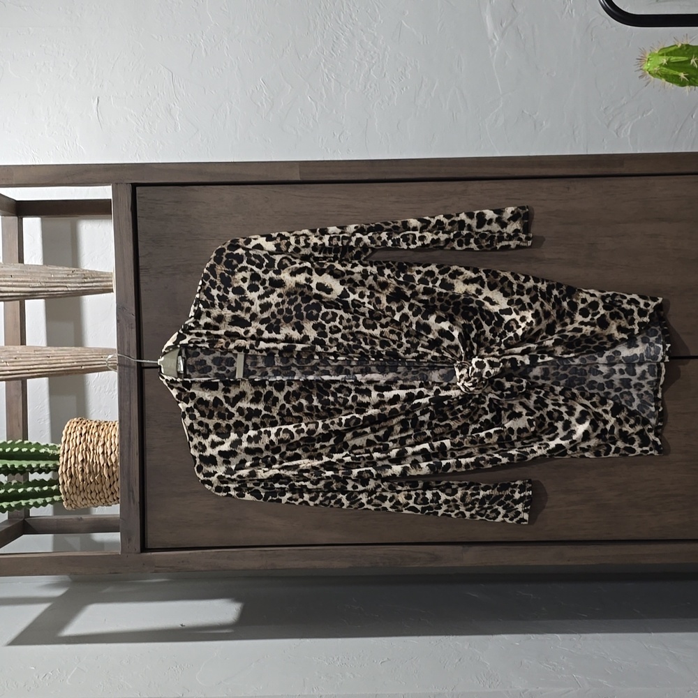 Long kimono,  Lepard Print , Long Sleeve , never worn.